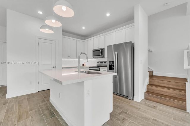 581 Sanderling Circle 581, Deerfield Beach, FL 33442