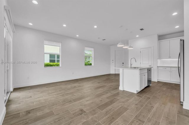 581 Sanderling Circle 581, Deerfield Beach, FL 33442