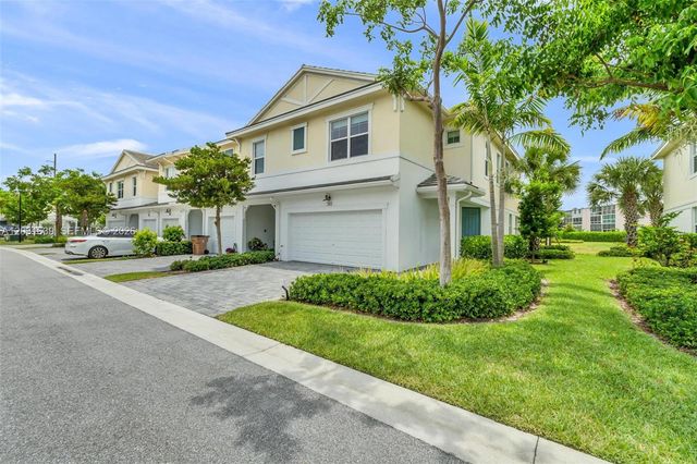 581 Sanderling Circle 581, Deerfield Beach, FL 33442