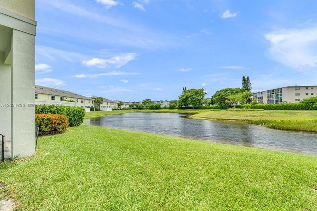581 Sanderling Circle 581, Deerfield Beach, FL 33442