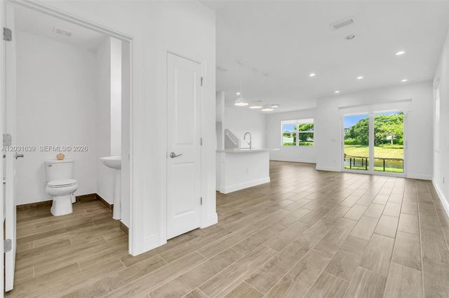 581 Sanderling Circle 581, Deerfield Beach, FL 33442