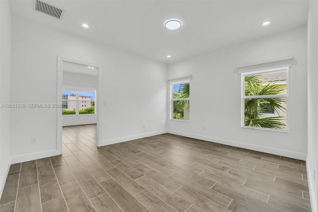 581 Sanderling Circle 581, Deerfield Beach, FL 33442