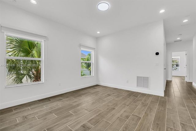 581 Sanderling Circle 581, Deerfield Beach, FL 33442