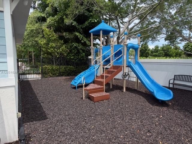581 Sanderling Circle 581, Deerfield Beach, FL 33442