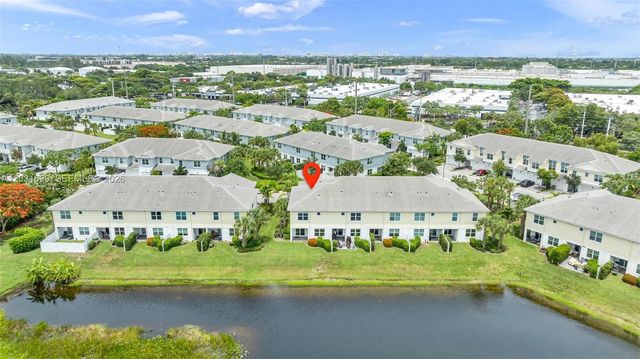 581 Sanderling Circle 581, Deerfield Beach, FL 33442