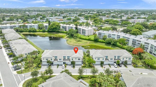 581 Sanderling Circle 581, Deerfield Beach, FL 33442