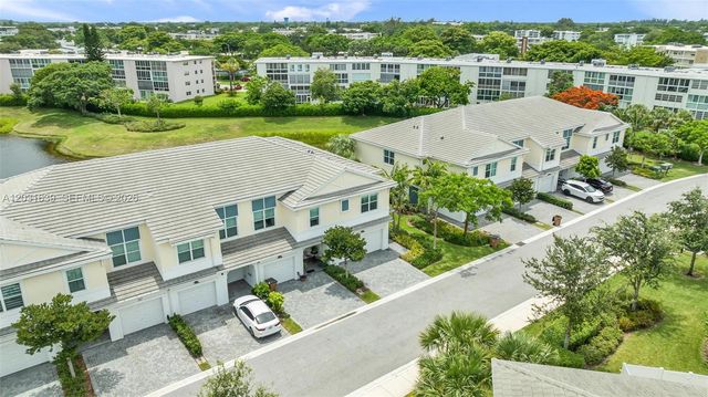 581 Sanderling Circle 581, Deerfield Beach, FL 33442