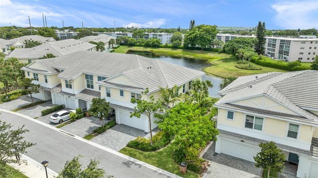 581 Sanderling Circle 581, Deerfield Beach, FL 33442