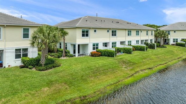 581 Sanderling Circle 581, Deerfield Beach, FL 33442