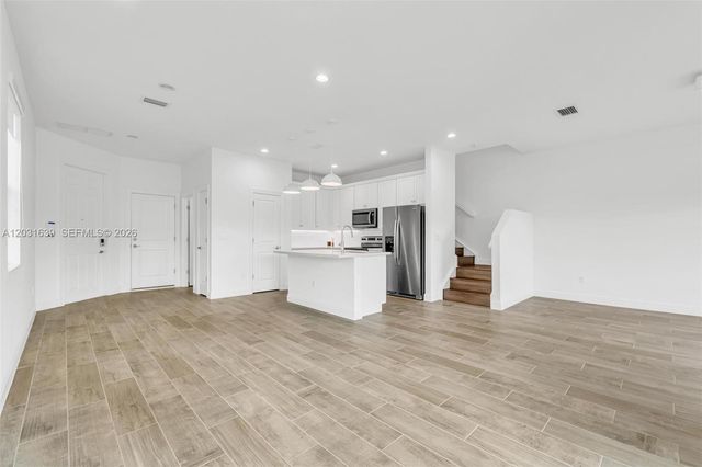 581 Sanderling Circle 581, Deerfield Beach, FL 33442