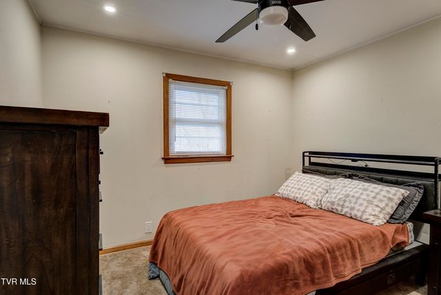 195 Lynn Lane, Johnson City, TN 37604