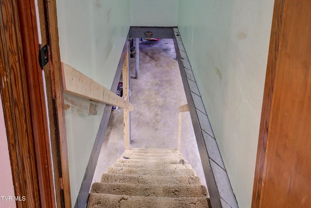 195 Lynn Lane, Johnson City, TN 37604