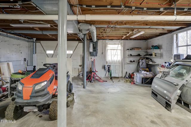 195 Lynn Lane, Johnson City, TN 37604