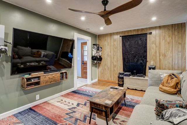 195 Lynn Lane, Johnson City, TN 37604