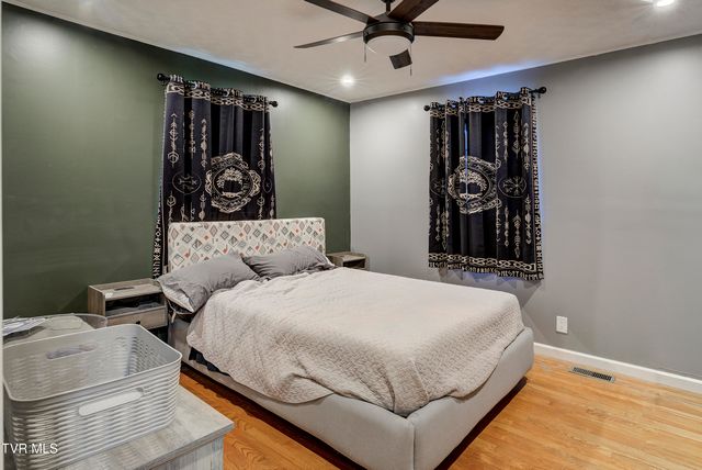 195 Lynn Lane, Johnson City, TN 37604