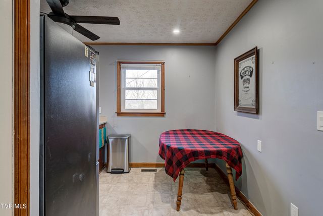 195 Lynn Lane, Johnson City, TN 37604