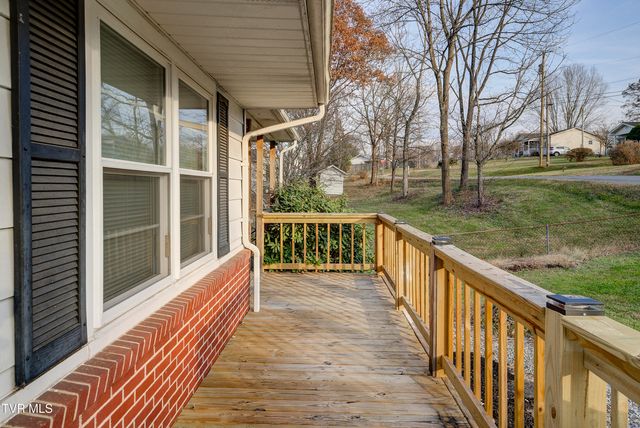 195 Lynn Lane, Johnson City, TN 37604