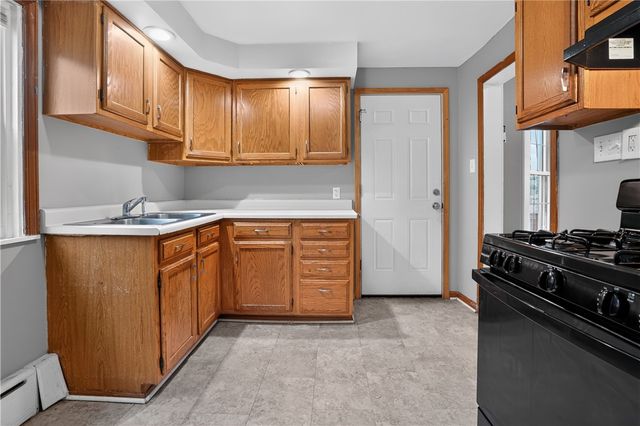 3923 Davis Ave, Munhall, PA 15120