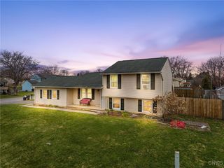 3901 Falcon Court, Clay, NY 13090