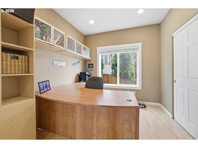 15233 Sw TURNAGAIN Dr, Portland, OR 97224