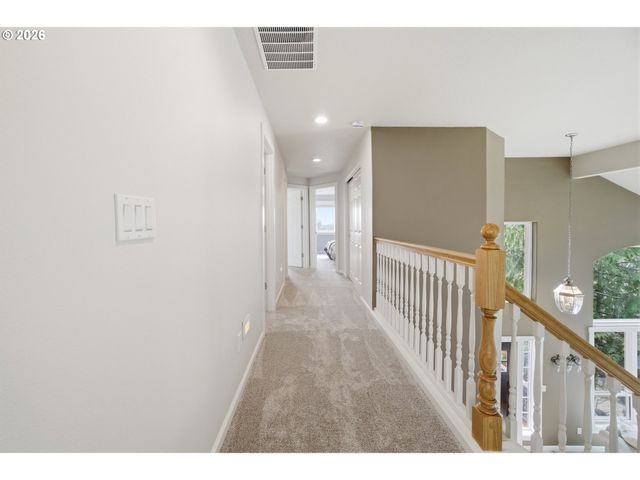 15233 Sw TURNAGAIN Dr, Portland, OR 97224