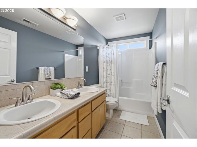 15233 Sw TURNAGAIN Dr, Portland, OR 97224