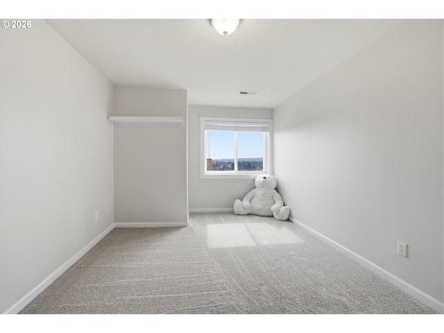 15233 Sw TURNAGAIN Dr, Portland, OR 97224