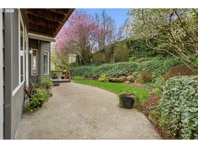 15233 Sw TURNAGAIN Dr, Portland, OR 97224