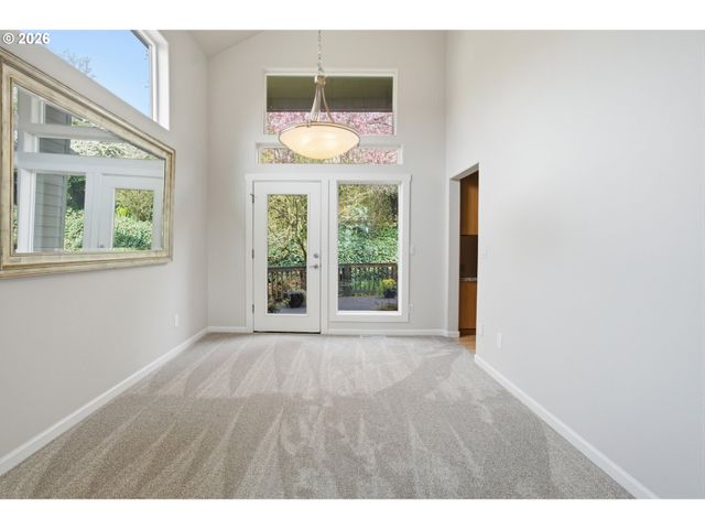 15233 Sw TURNAGAIN Dr, Portland, OR 97224