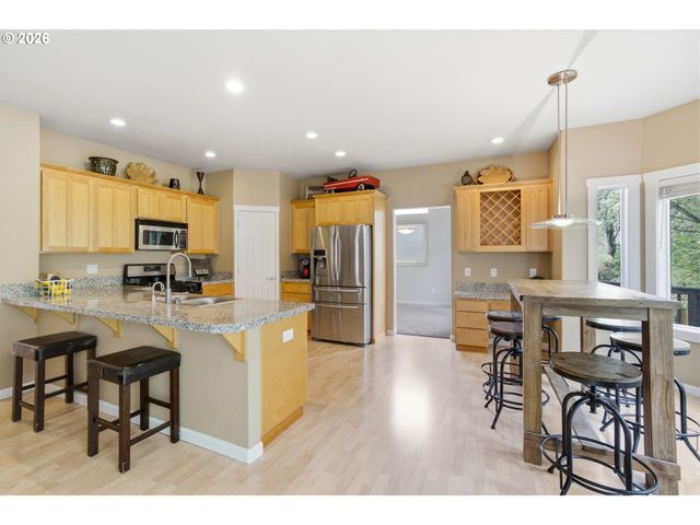 15233 Sw TURNAGAIN Dr, Portland, OR 97224