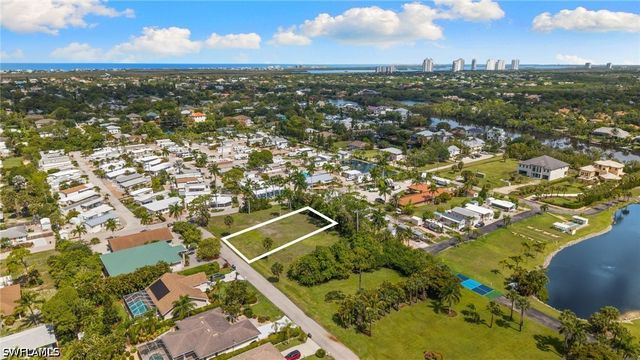 3116 Pine Tree DR, Bonita Springs, FL 34134