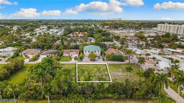 3116 Pine Tree DR, Bonita Springs, FL 34134