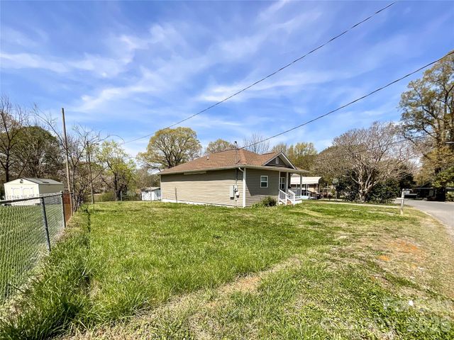 216 Winget Circle, Gastonia, NC 28054