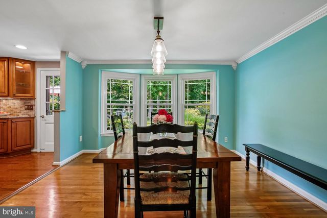 8207 TOLL HOUSE RD, Annandale, VA 22003