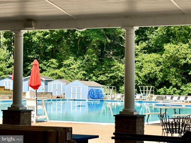8207 TOLL HOUSE RD, Annandale, VA 22003