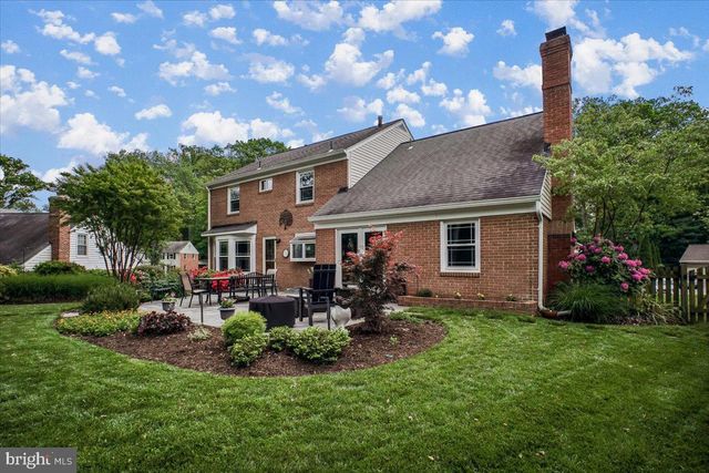 8207 TOLL HOUSE RD, Annandale, VA 22003