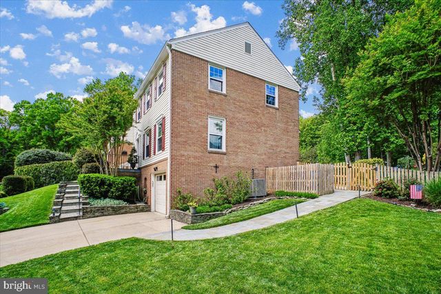 8207 TOLL HOUSE RD, Annandale, VA 22003