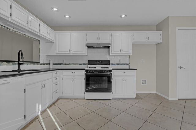 8321 S 84th East Avenue, Tulsa, OK 74133