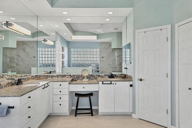 8172 COLLINGWOOD COURT, University Park, FL 34201