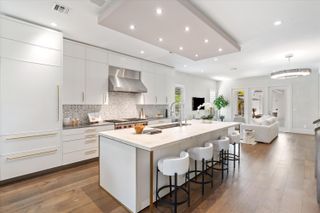 7033 Edison Place, Palm Beach Gardens, FL 33418