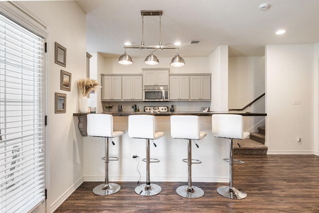 403 Kate Lane, College Station, TX 77845