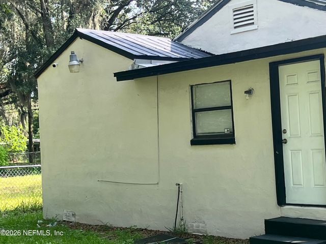9102 6TH Avenue, Jacksonville, FL 32208