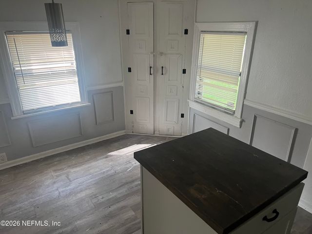9102 6TH Avenue, Jacksonville, FL 32208