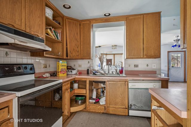 562 Byrd Road, Riverside, IL 60546