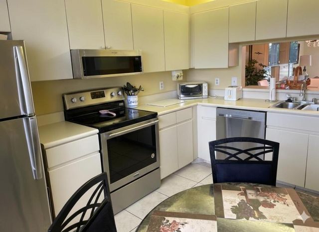 6698 10th Avenue N 427, Lake Worth, FL 33467