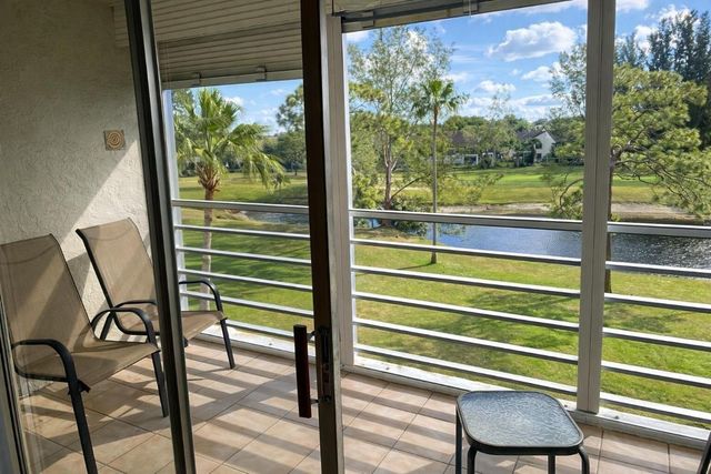 6698 10th Avenue N 427, Lake Worth, FL 33467
