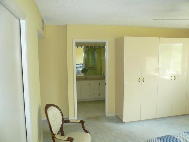 6698 10th Avenue N 427, Lake Worth, FL 33467