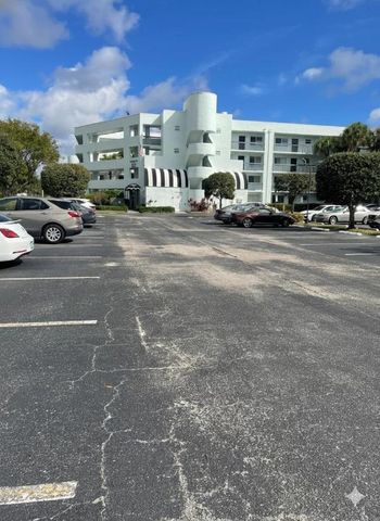 6698 10th Avenue N 427, Lake Worth, FL 33467