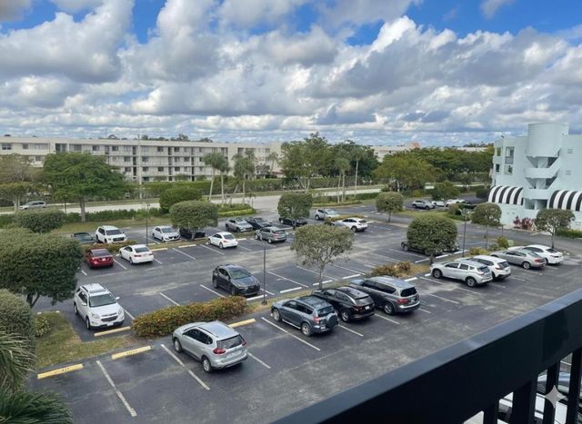 6698 10th Avenue N 427, Lake Worth, FL 33467