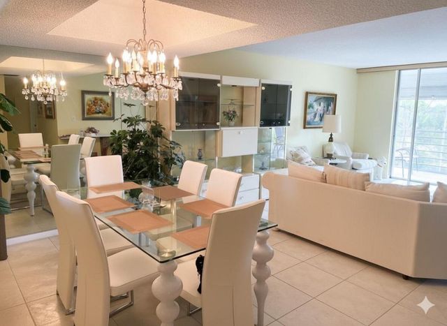 6698 10th Avenue N 427, Lake Worth, FL 33467